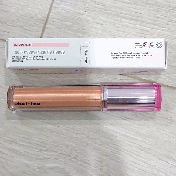 Brand New about-face Halsey Light Lock Lipgloss - Picture 2 of 2